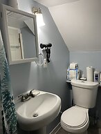 Downtown Suite - Close to Topgolf, Horseshoe Casino, UM Baltimore