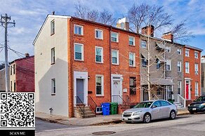 Downtown Suite - Close to Topgolf, Horseshoe Casino, UM Baltimore