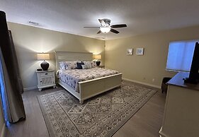 20 Ruddy Turnstone at The Sea Pines Resort