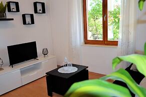 2-bed Apartment in Poljica Straight on Beach