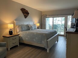 1828 Beachside Tennis at The Sea Pines Resort