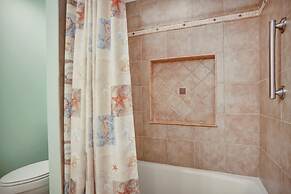 1829 Beachside Tennis at The Sea Pines Resort