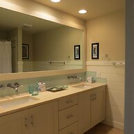 1857 Beachside Tennis at The Sea Pines Resort