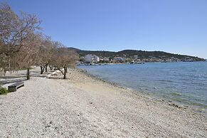 Lovely 2-bed Apartment in Vinisce, Close to Beach