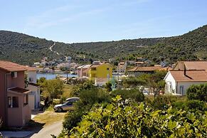 Lovely 2-bed Apartment in Vinisce, Close to Beach