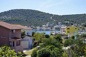 Lovely 2-bed Apartment in Vinisce, Close to Beach