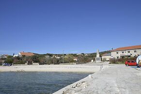 Lovely 2-bed Apartment in Vinisce, Close to Beach