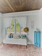 Serena Boutique Hotel