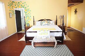 Serena Boutique Hotel