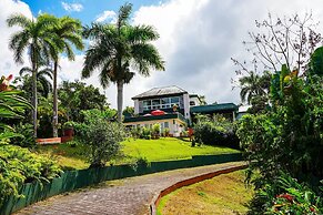 Serena Boutique Hotel