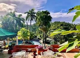 Serena Boutique Hotel