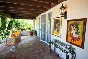 Serena Boutique Hotel