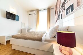 Riva City Rooms