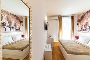 Riva City Rooms