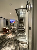 Stylish 4 bedroom home near Philadelphia