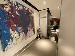 Stylish 4 bedroom home near Philadelphia