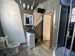 Stylish 4 bedroom home near Philadelphia