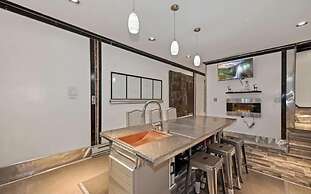 Stylish 4 bedroom home near Philadelphia