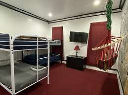 Stylish 4 bedroom home near Philadelphia