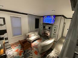 Stylish 4 bedroom home near Philadelphia