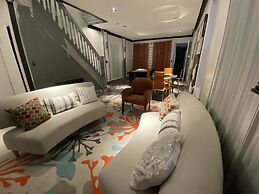 Stylish 4 bedroom home near Philadelphia