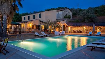 Villa Le Sorbe 12 in Caronia