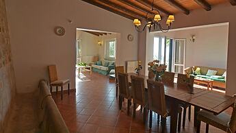 Villa Le Sorbe 12 in Caronia