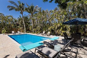 The Salted Coconut 3 Bedroom Home by RedAwning