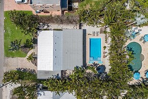 The Salted Coconut 3 Bedroom Home by RedAwning