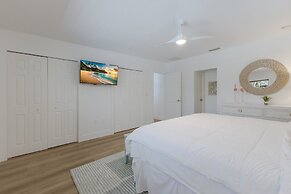 The Salted Coconut 3 Bedroom Home by RedAwning