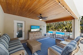 The Salted Coconut 3 Bedroom Home by RedAwning