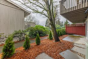 Cute Delightfully Remodeled Spacious Condo 2 Bedroom Condo by Redawnin