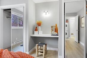 Cute Delightfully Remodeled Spacious Condo 2 Bedroom Condo by Redawnin