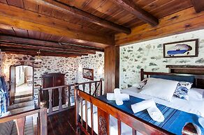 Elia Woodstone Houses