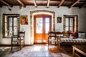 Elia Woodstone Houses