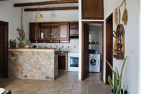 Elia Woodstone Houses