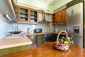 Elia Woodstone Houses