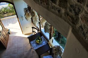 Elia Woodstone Houses