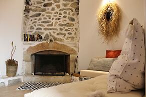 Elia Woodstone Houses