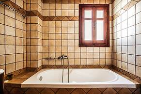 Elia Woodstone Houses