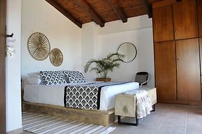 Elia Woodstone Houses