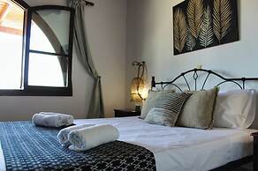 Elia Woodstone Houses