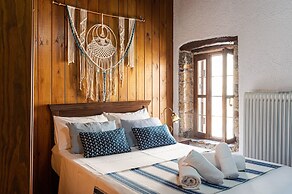 Elia Woodstone Houses