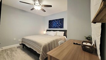 Barefoot Mailman Inn & Suites