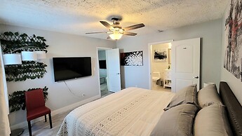 Barefoot Mailman Inn & Suites