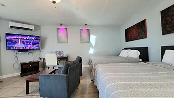 Barefoot Mailman Inn & Suites