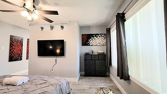 Barefoot Mailman Inn & Suites