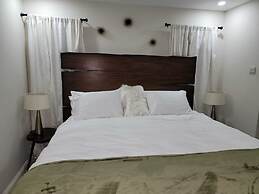 Bayfront Villas and Apt