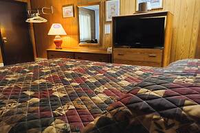 Love Hotels Voyageur by OYO at International Falls MN