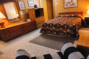 Love Hotels Voyageur by OYO at International Falls MN